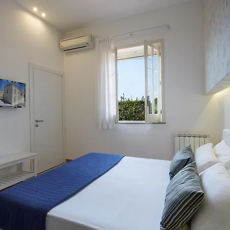Sicily Summer Breeze * Ispica
